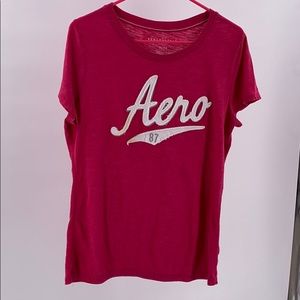 Aeropostale pink and white t-shirt